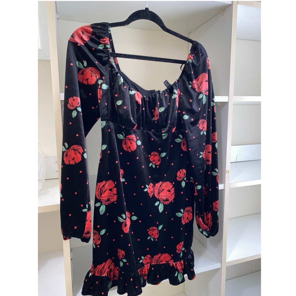 Forever 21 velvet rose dress